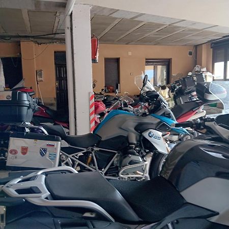 Hotel Alina Cangas De Narcea Eksteriør bilde