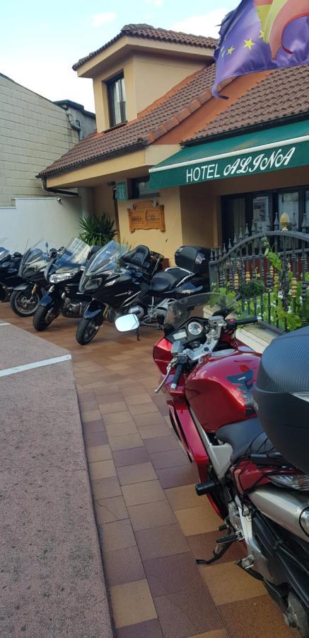 Hotel Alina Cangas De Narcea Eksteriør bilde