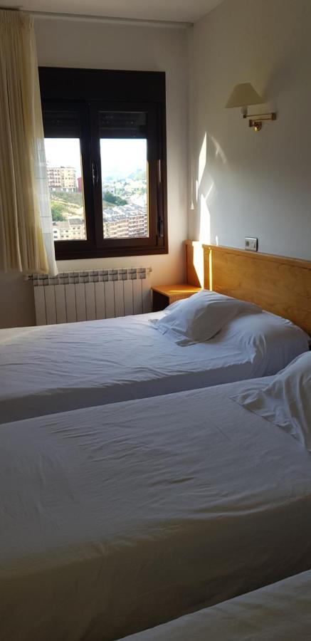 Hotel Alina Cangas De Narcea Eksteriør bilde